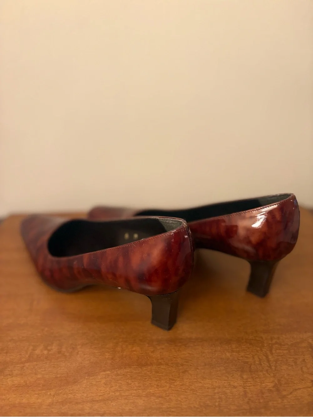 Vintage Tortoise Shell Patent Leather Kitten Heals by Etienne Aigner size 6
